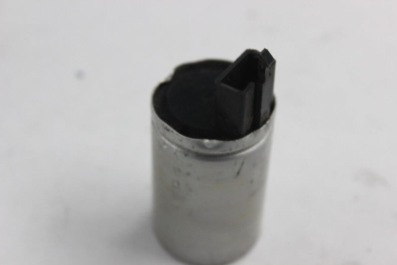 TURN SIGNAL RELAY 38301-MG9-681 SS# 1983 HONDA VF750C MAGNA