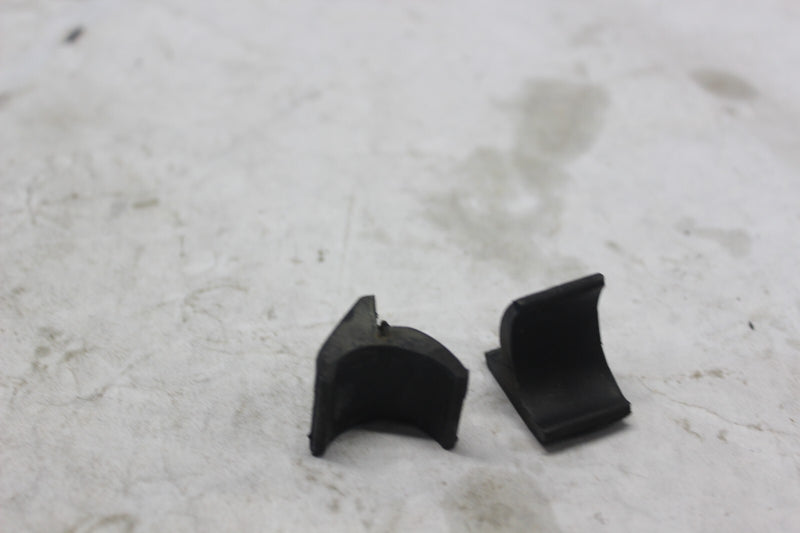 SHROUD MOUNT RUBBER 2PCS 62405-371-000 1982 GOLDWING GL1100A