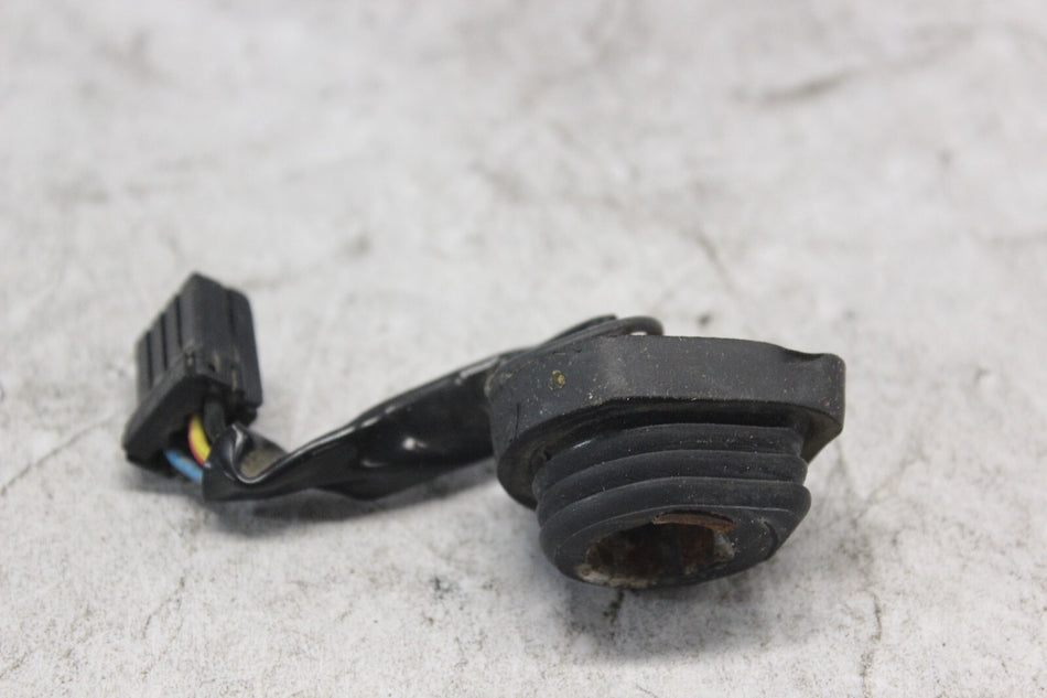 TAIL LAMP SOCKET ASSY 68832-99 2000 H-D ELECTRAGLIDE FLHT