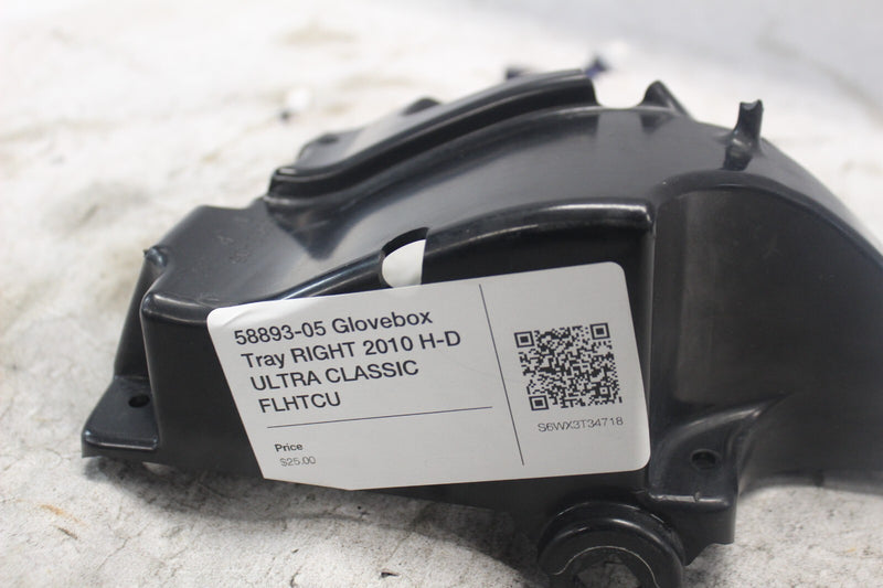 58893-05 Glovebox Tray RIGHT 2010 H-D ULTRA CLASSIC FLHTCU