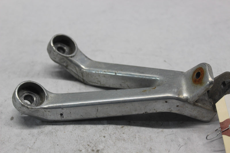 LEFT PASSENGER STEP HOLDER 50760-MW0-000 1998 HONDA CBR900RR