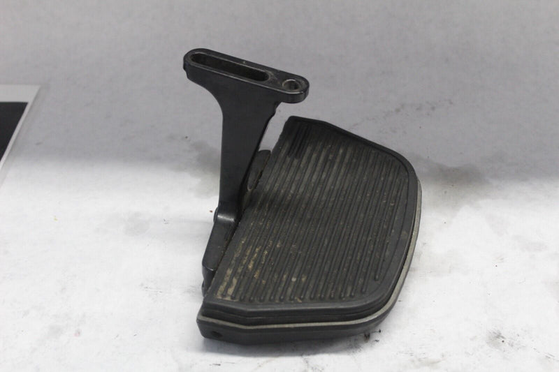 Passenger Floorboard Footboard 50613-91, Bracket HARLEY DAVIDSON 52719-10