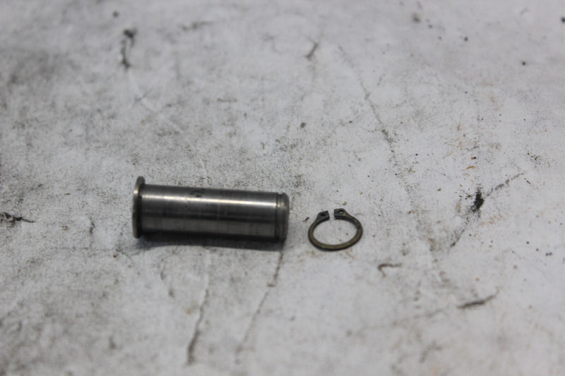 HAND LEVER PIVOT PIN 45032-82 2001 H-D SOFTAIL DUECE FXSTD