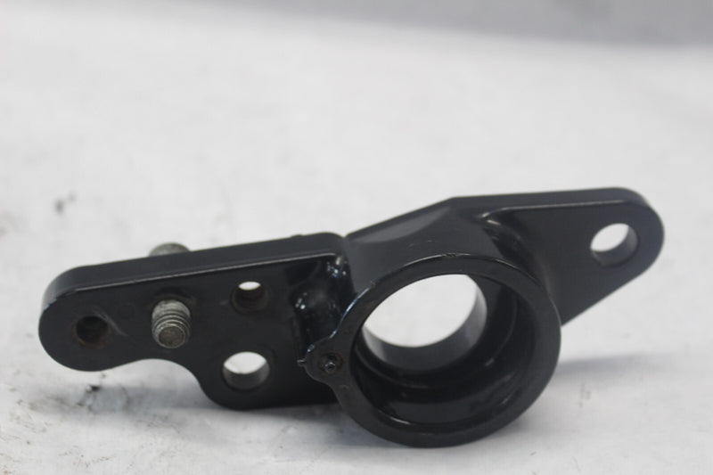 REAR FORK BRACKET LEFT 50588-93 2000 H-D ELECTRAGLIDE FLHT