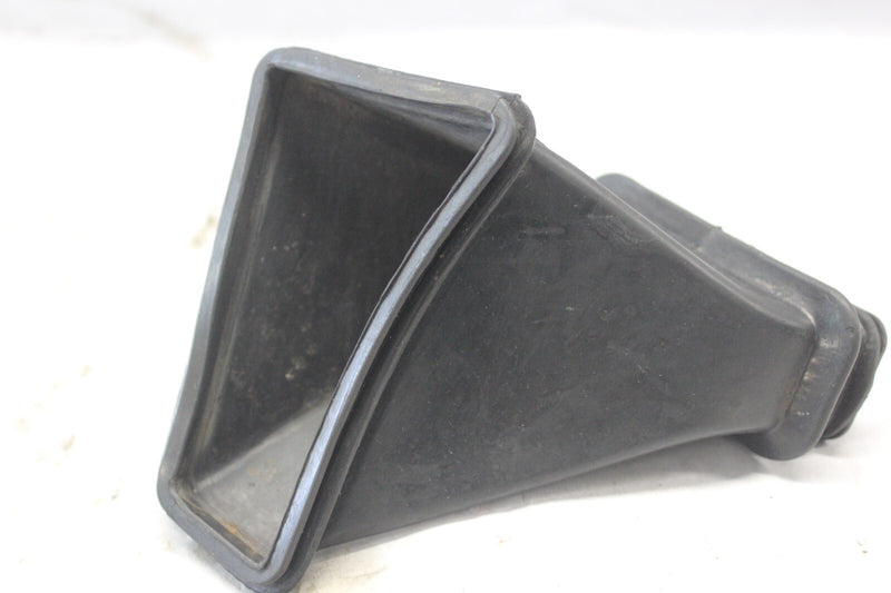 RIGHT AIR DUCT TUBE 64275-463-770 1982 HONDA GOLDWING GL1100A