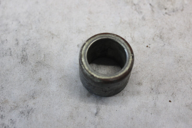 REAR AXLE BRAKE SIDE COLLAR 42312-MAE-010 1997 HONDA  CBR600F3