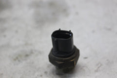 RADIATOR FAN SWITCH 17680-33E00 2002 SUZUKI GSX-R1000
