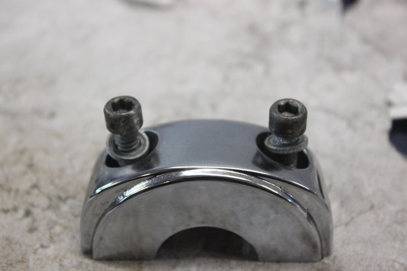 AFTERMARKET CHROME HAND CONTROL HALF-CLAMP 45044-96 2001 H-D SOFTAIL DUECE FXSTD