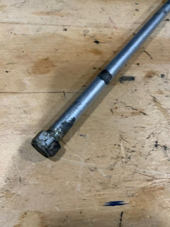 Suzuki Front Wheel Axle 1977 GS750 54711-3300v