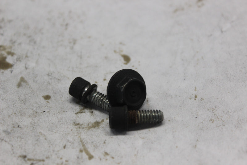 EXHAUST PIPE HANGER BRACKET SCREW (3) 4705 3576 2010 H-D ULTRA CLASSIC FLHTCU