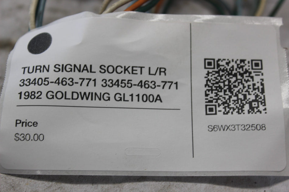 TURN SIGNAL SOCKET L/R 33405-463-771 33455-463-771 1982 GOLDWING GL1100A