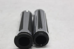 Aftermarket Grips (2) TBW CHROME HARLEY DAVIDSON 56304-08