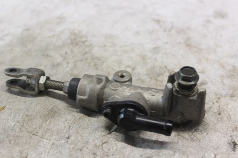 Rear Master Cylinder #69600-33C00 2002 SUZUKI HAYABUSA GSX1300R