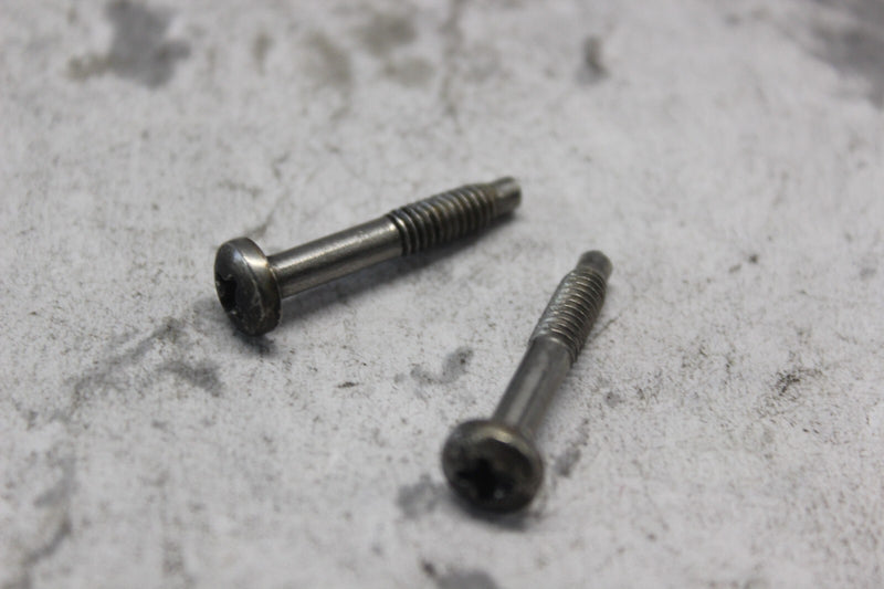 TAILLAMP LENS SCREW 2PCS 68026-99 2008 H-D ELECTRAGLIDE FLHT