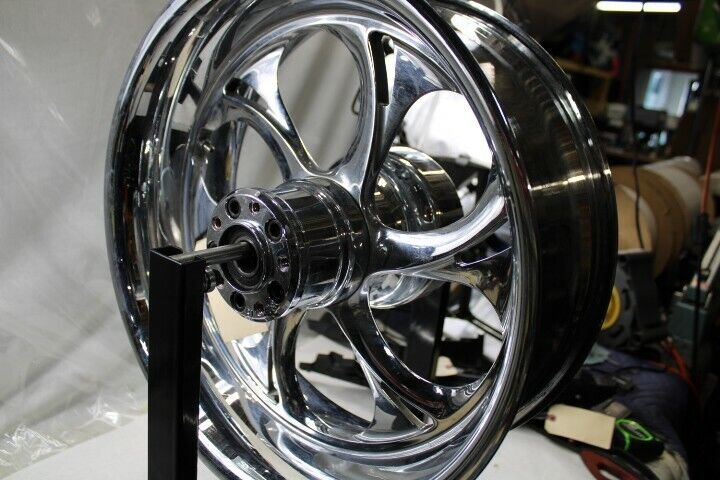 RC Components RECOIL Rear Wheel Chrome 17" X 6.25" Harley Davidson TOURING