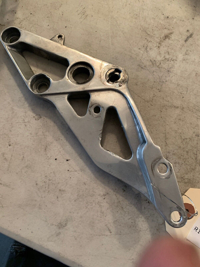 OEM Suzuki RIGHT Footrest Bracket 1993 GSXR750 GSXR 750