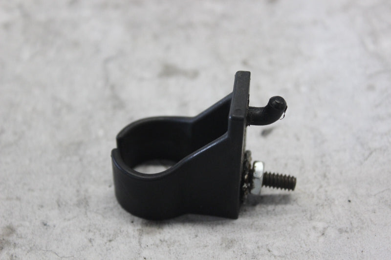 LEFT REAR SPEAKER TETHER BRACKET 76265-98 2010 H-D ULTRA CLASSIC FLHTCU