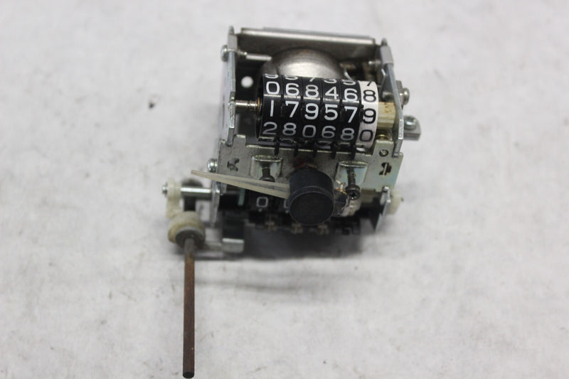 SPEEDOMETER GAUGE MPH US ONLY 28K MILES 25005-1338 1986 KAWASAKI ZG1000
