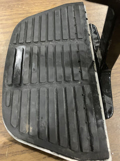 OEM Harley Davidson Passenger Floorboard 2001 Electraglide 52719-93 Bracket