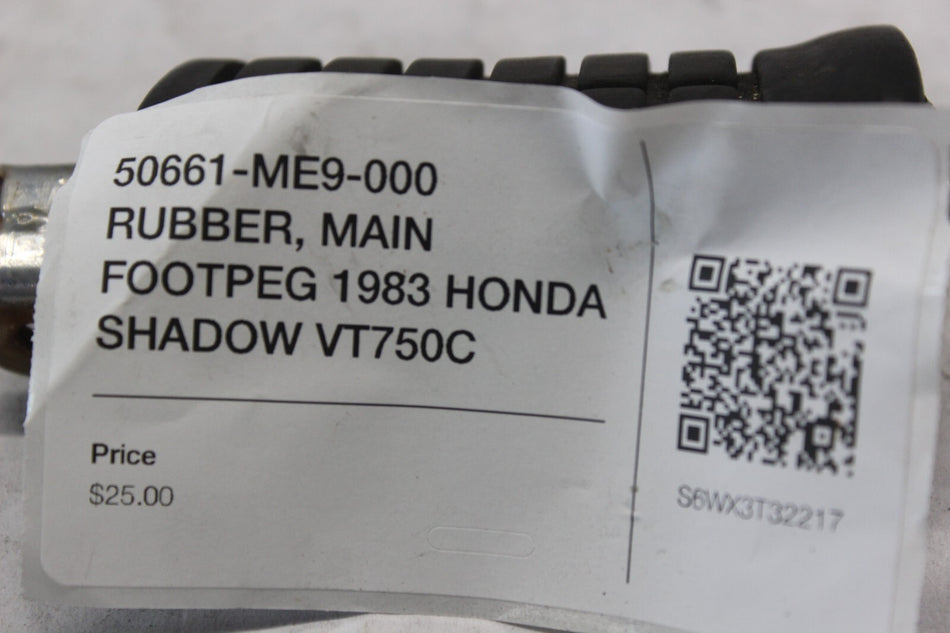 50661-ME9-000 RUBBER, MAIN FOOTPEG 1983 HONDA SHADOW VT750C