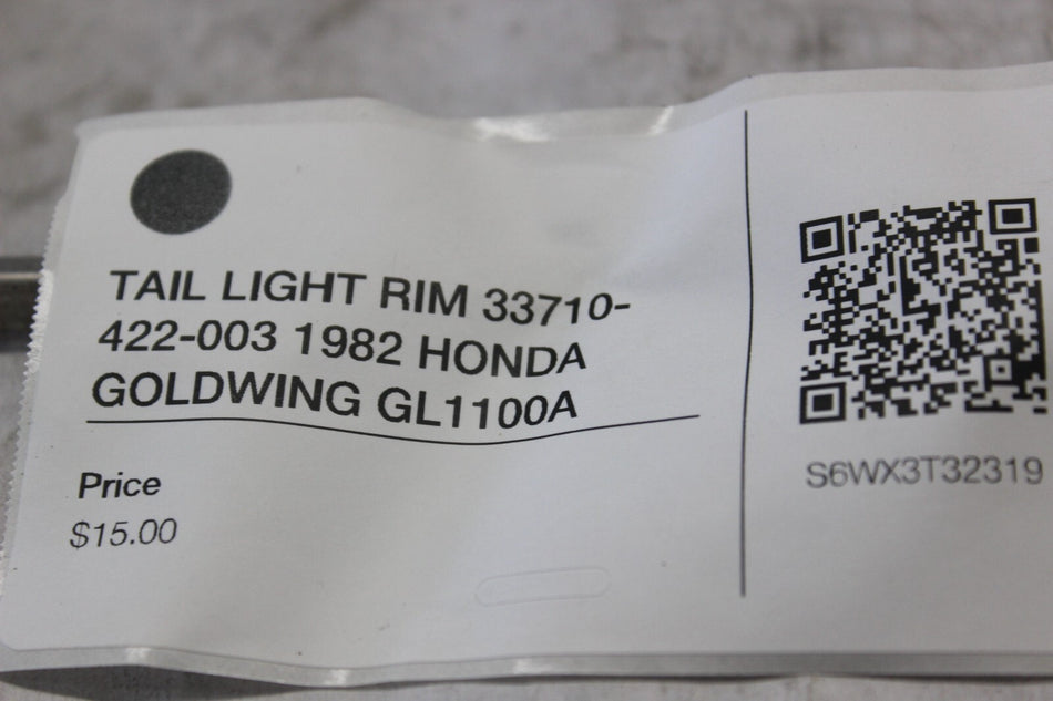 TAIL LIGHT RIM 33710-422-003 1982 HONDA GOLDWING GL1100A