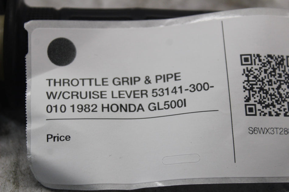 THROTTLE GRIP & PIPE W/CRUISE LEVER 53141-300-010 1982 HONDA GL500I SILVERWING