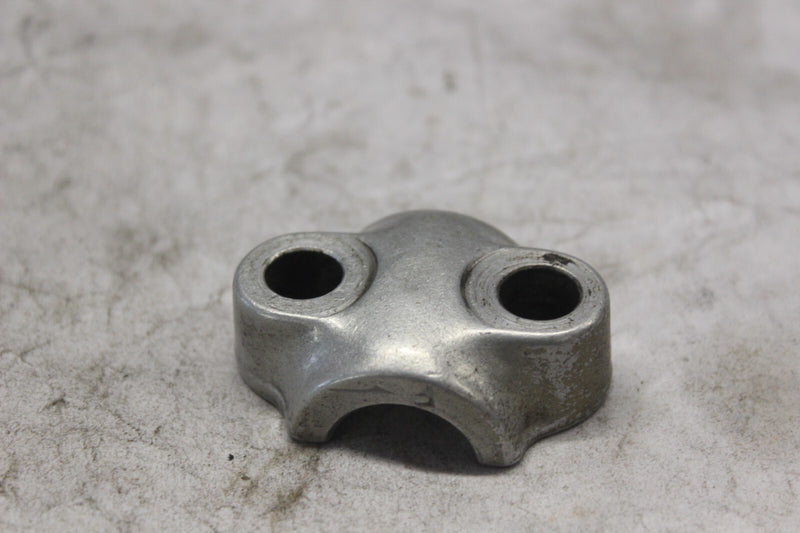 FRONT FORK AXLE HOLDER 51634-463-003 1982 HONDA GOLDWING GL1100A