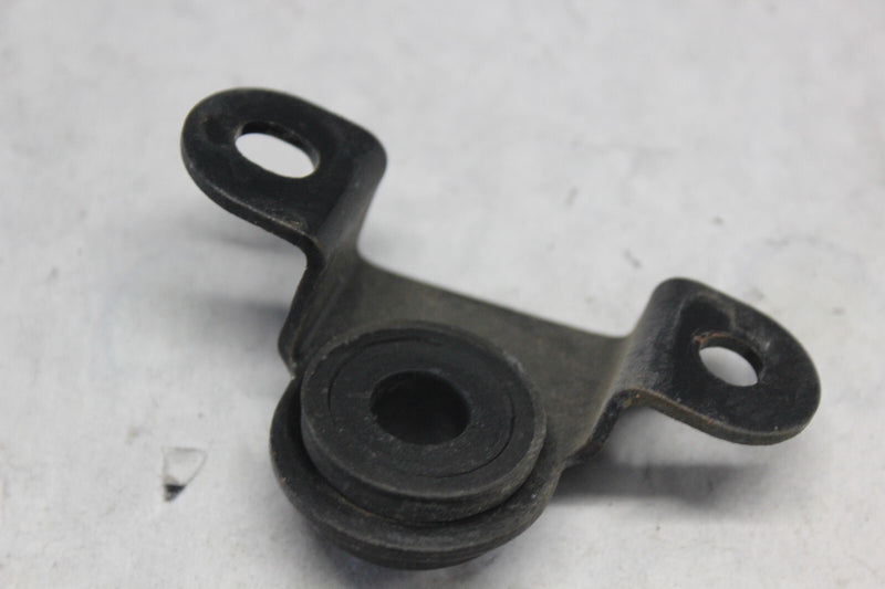 LOWER RIGHT UPPER COWLING BRACKET 11044-1908 1986 KAWASAKI ZG1000