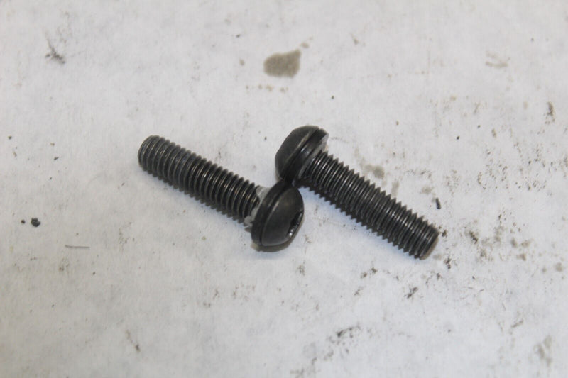 HALF-CLAMP SCREW 2PCS 42425-05 2016 SPORTSTER XL1200