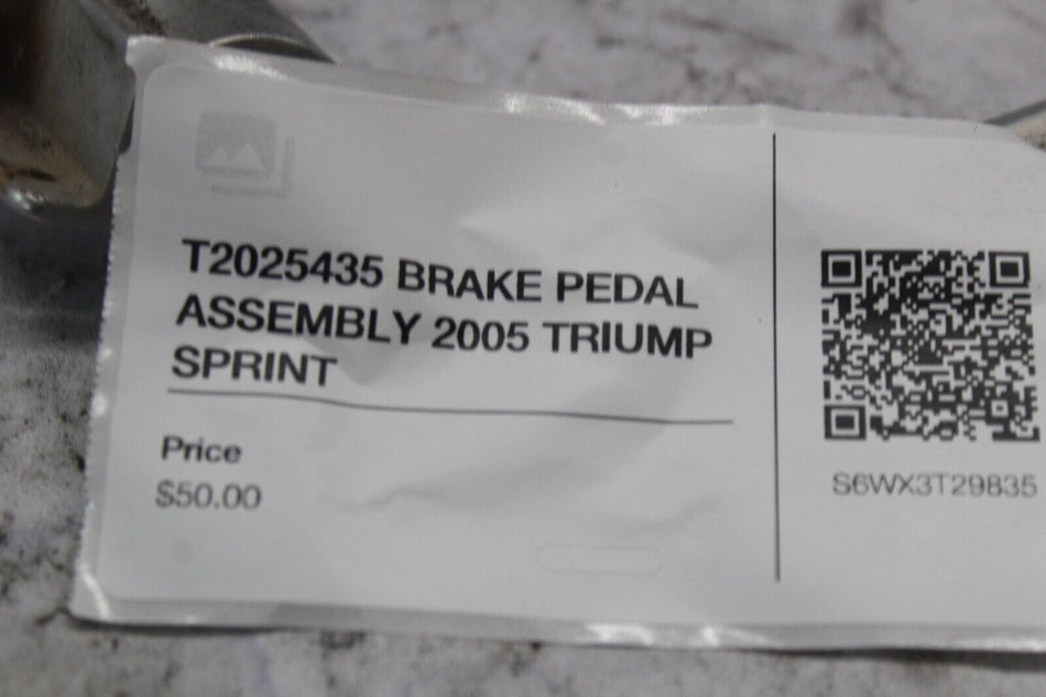 T2025435 BRAKE PEDAL ASSEMBLY 2005 TRIUMP SPRINT