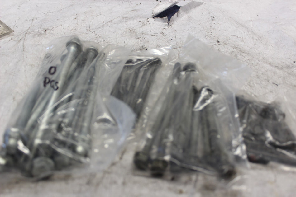 ASSORTED CRANKCASE BOLTS 40PCS 92001-1899 1986 KAWASAKI CONCOURS ZG1000