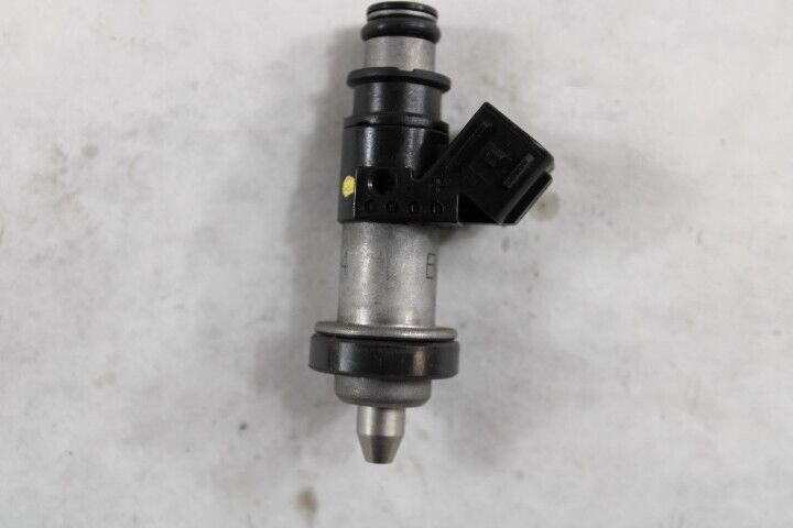 OEM Suzuki Motorcycle 2005 GSX1300R Hayabusa Fuel Injector #15710-24F00