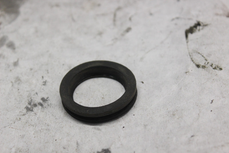 IGNITION SWITCH SETTING RUBBER 37623-415-000 1982 HONDA GL500I SILVERWING