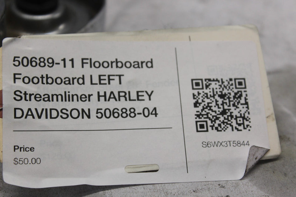 50689-11 Floorboard Footboard LEFT Streamliner HARLEY DAVIDSON 50688-04