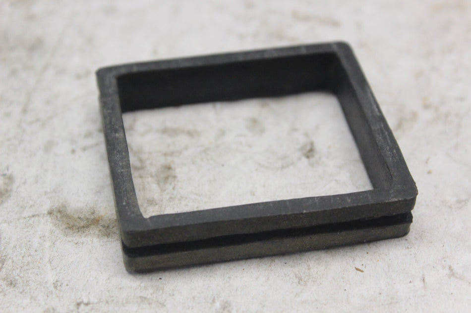 VOLTMETER MOUNTING RUBBER 37462-MB9-871 1982 HONDA GOLDWING GL1100A