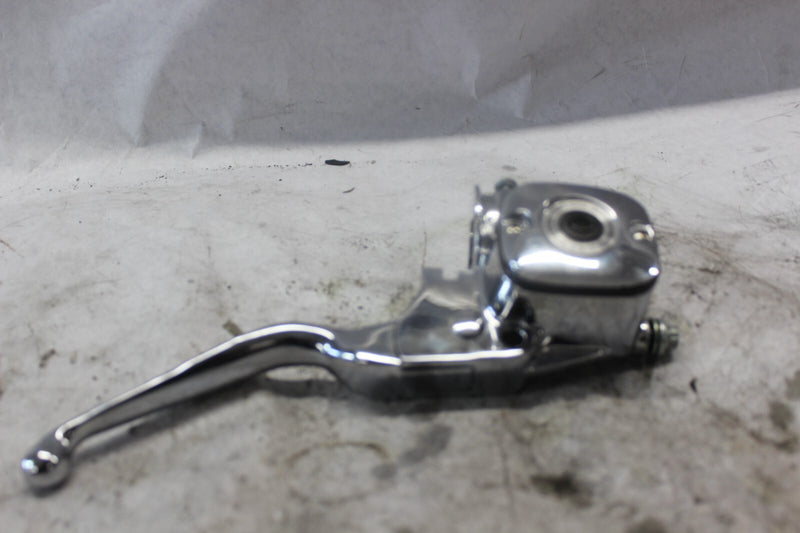 11/16 BORE CHROME MASTER CYLINDER 2005 HARLEY DAVIDSON ROADGLIDE 45105-05