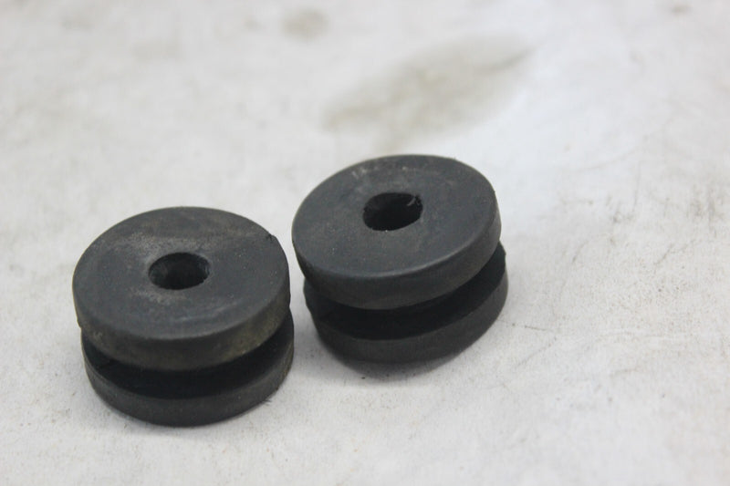 SADDLEBAG SETTING RUBBER B 2PCS 81247-463-770 1982 GOLDWING GL1100A