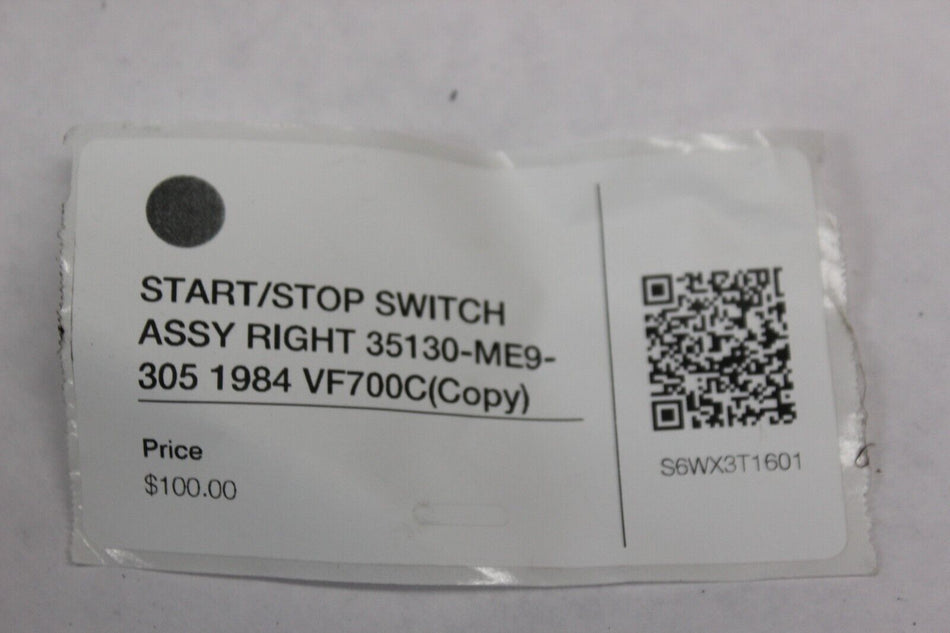START/STOP SWITCH ASSY RIGHT 35200-MB1-870 1984 Honda VF700C