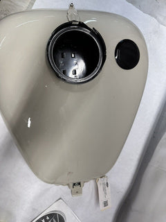 6 GALLON GAS TANK WHITE SAND PEARL 2022 Harley Davidson RGS 61000690