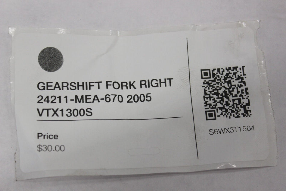 GEARSHIFT FORK RIGHT 24211-MEA-670 2005 Honda VTX1300S