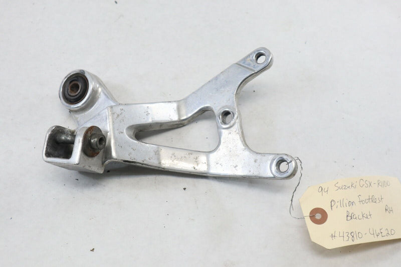 OEM Suzuki RIGHT Pillion Footrest Bracket 1994 GSXR1100 GSX-R 1100 43810-46E20