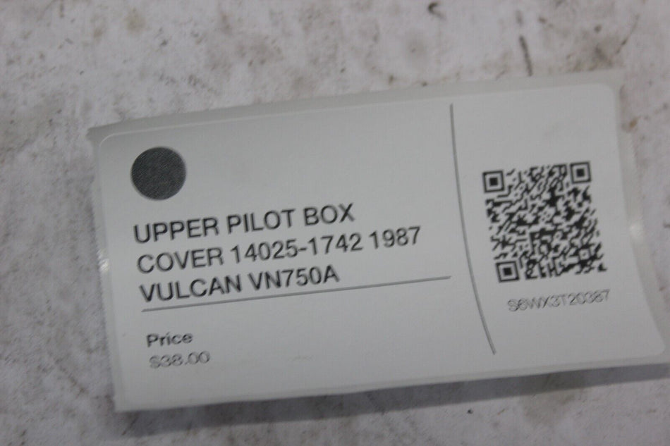 UPPER PILOT BOX COVER 14025-1742 1987 VULCAN VN750A