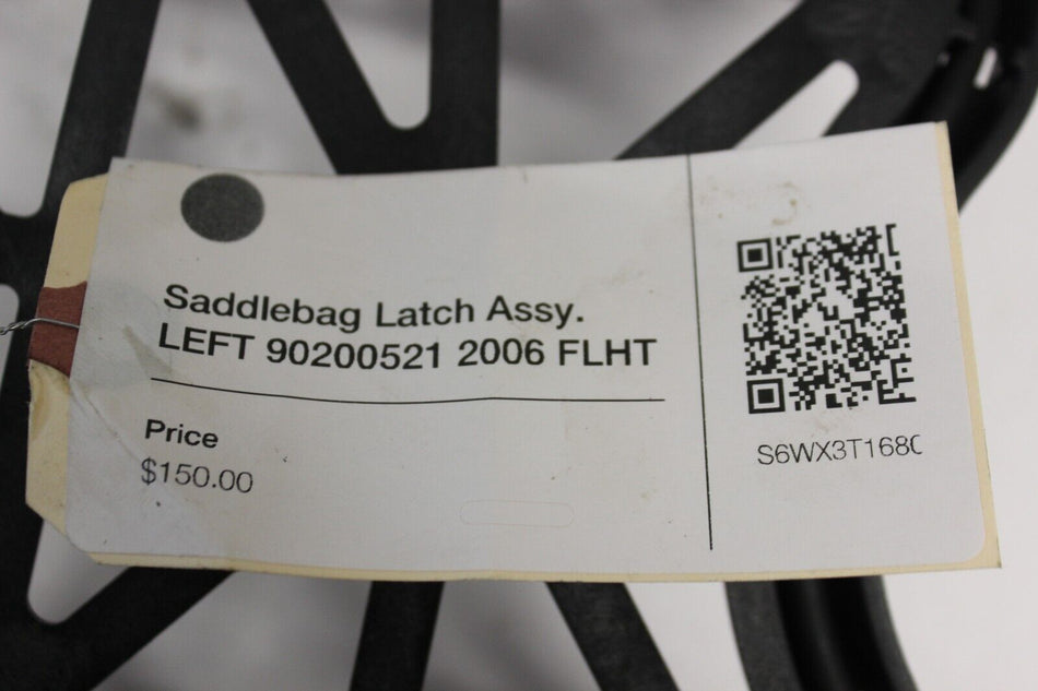 Saddlebag Latch Assy. LEFT 90200521 2006 FLHT Harley Davidson Electraglide