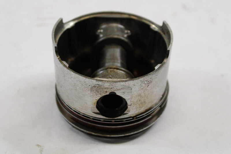 Piston (STD) 12111-49222 1980 Suzuki GS1100 Red