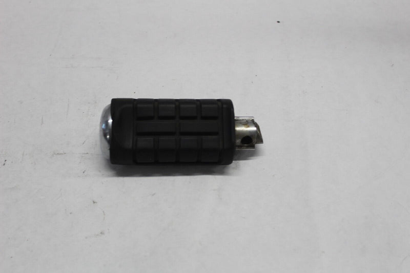 PASSENGER FOOTPEG RIGHT 50711-MM8-000 2003 Honda VTX1800C