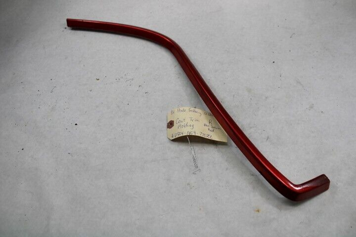 OEM Honda Motorcycle Cowl Trim Molding RIGHT 1984 Goldwing GL1200A 64204-MG9-770