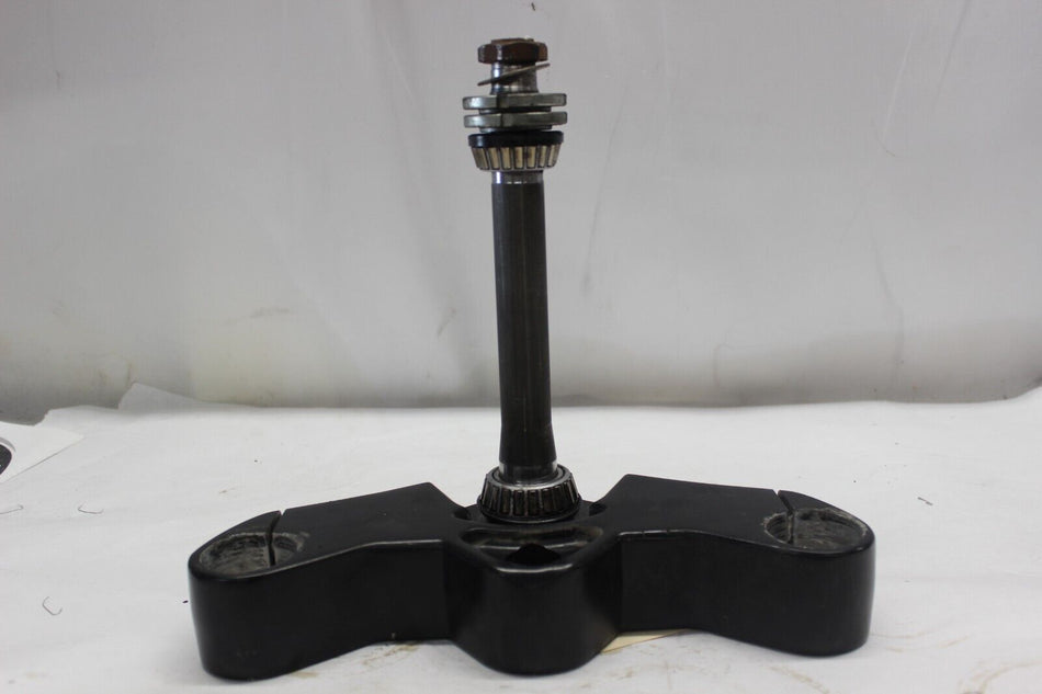 LOWER FORK BRACKET BLACK 1823532-463 Victory Vegas 8 Ball