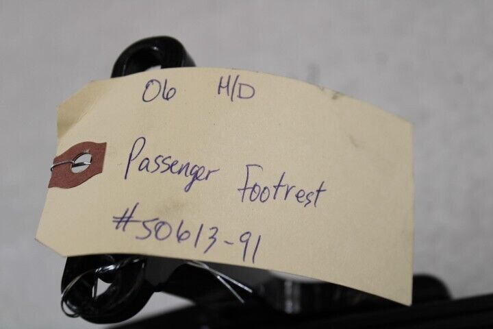 50613-91 PASSENGER FOOTBOARD FLOORBOARD BRACKET 52719-10 HARLEY DAVIDSON