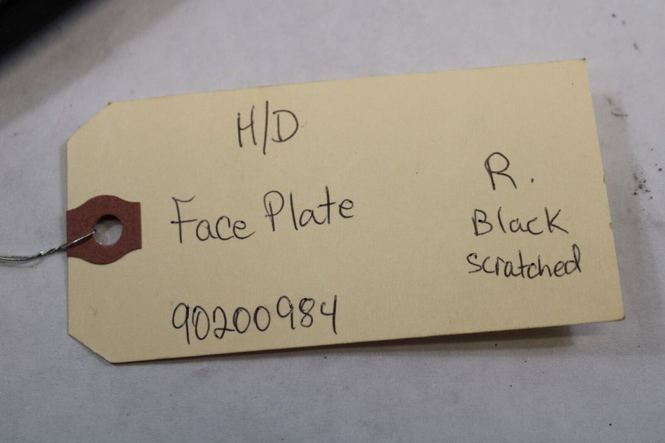 Saddlebag Faceplate RIGHT Black 90200984 Harley Davidson