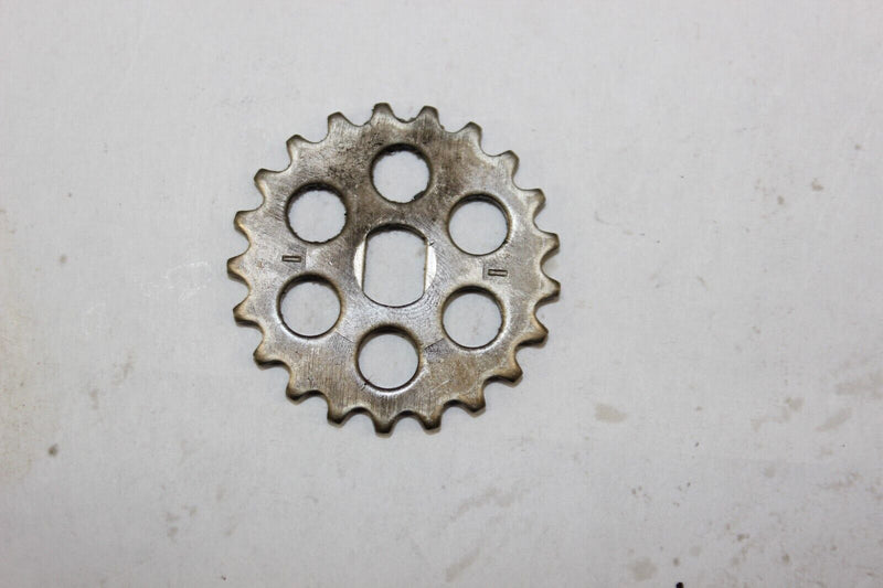 OIL PUMP DRIVEN SPROCKET 21T 15134-KE8-010 1984 VF500C Honda Magna